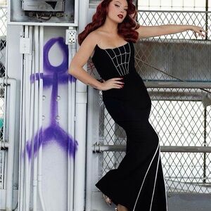 Weasel wear spider web gown - medium